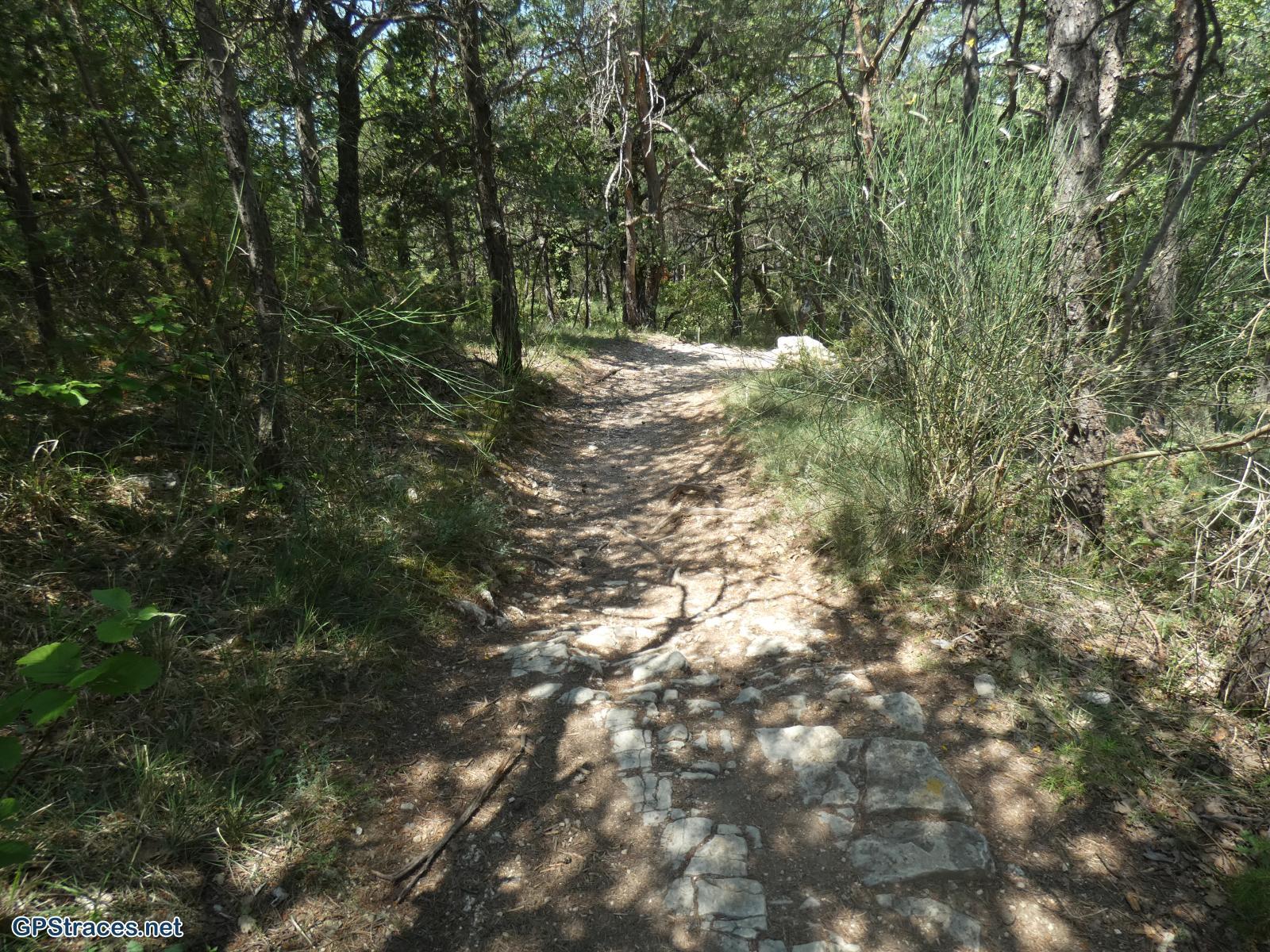 Vaucluse-Le Colorado Provençal en boucle–4