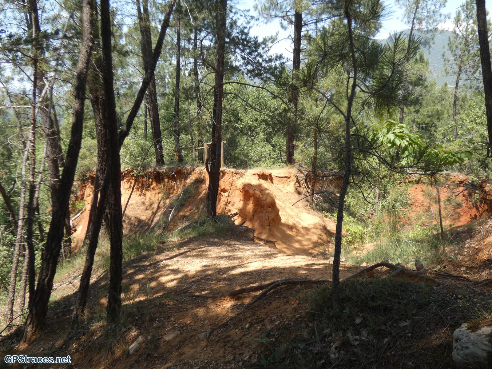 Vaucluse-Le Colorado Provençal en boucle–16