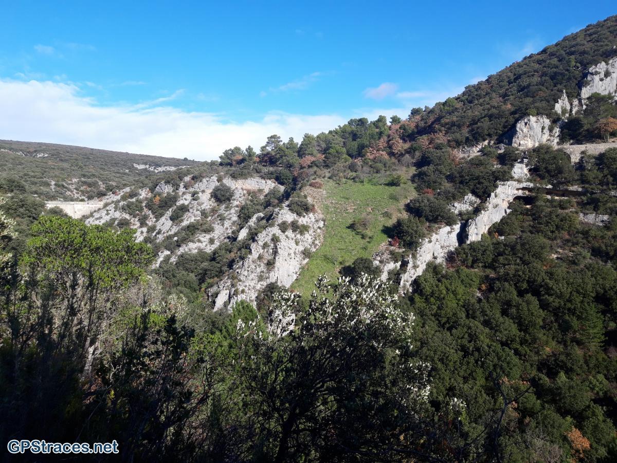 Vaucluse-Combe de Font Jouvale - Falaise de la Madeleine–5