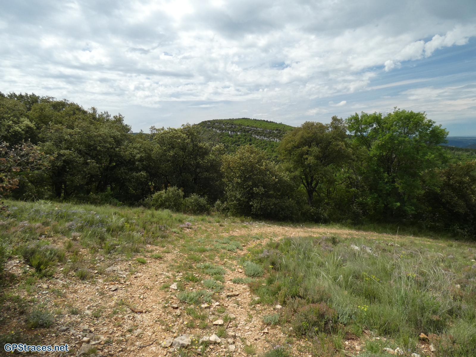 Vaucluse-Habitats oubliés de la Nesque et rocher du Cire–14