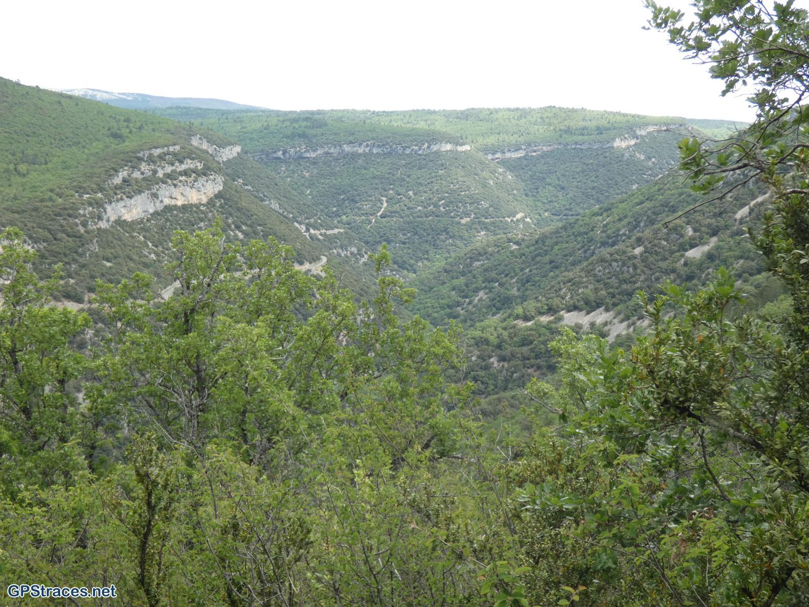 Vaucluse-Habitats oubliés de la Nesque et rocher du Cire–16