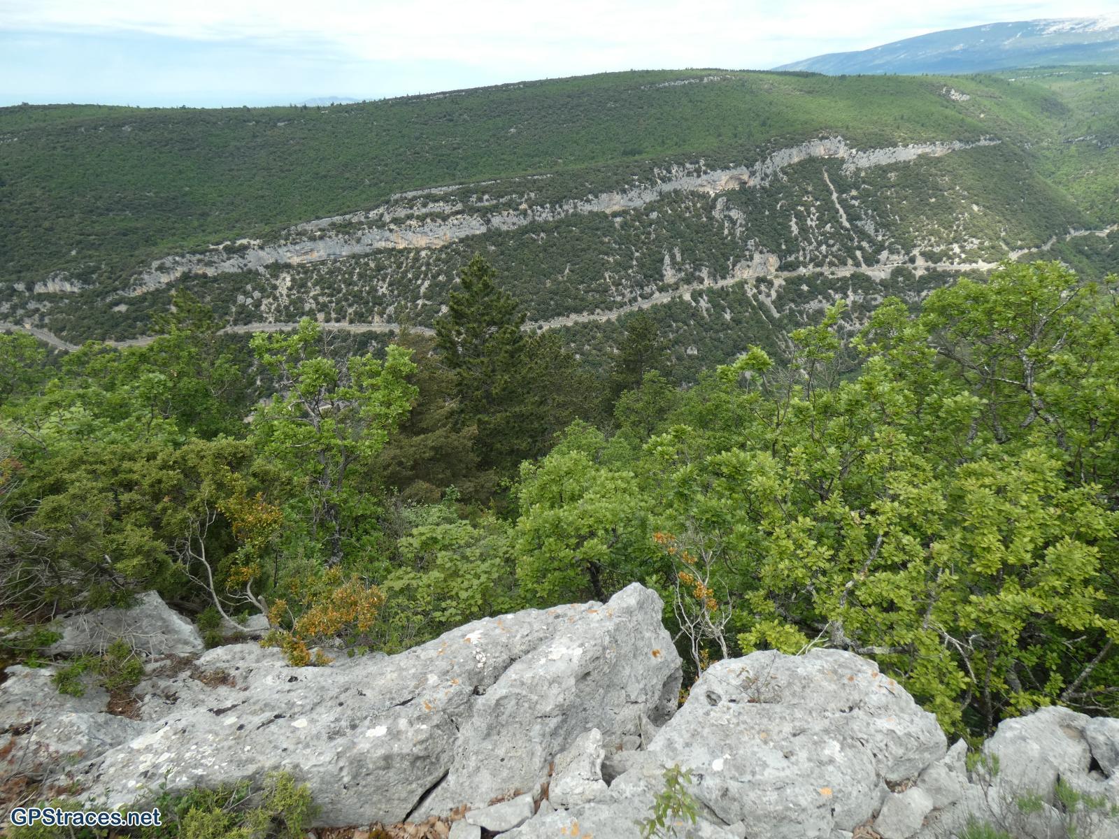 Aux abords de la gorge