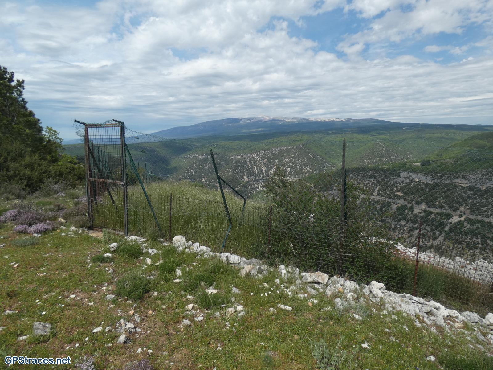 Vaucluse-Habitats oubliés de la Nesque et rocher du Cire–36