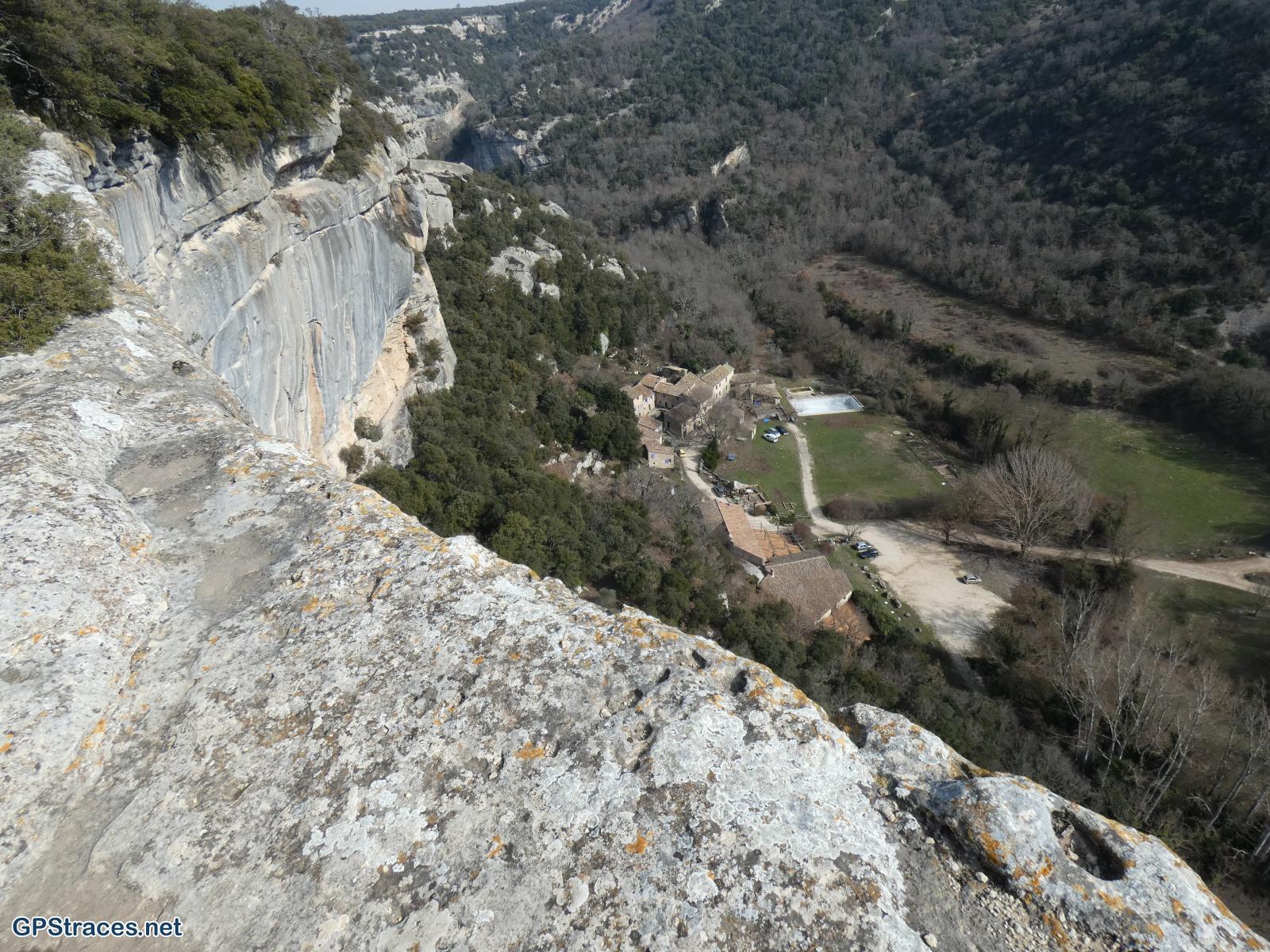 Vaucluse-Luberon - Buoux - Autour de l'Aiguebrun–30