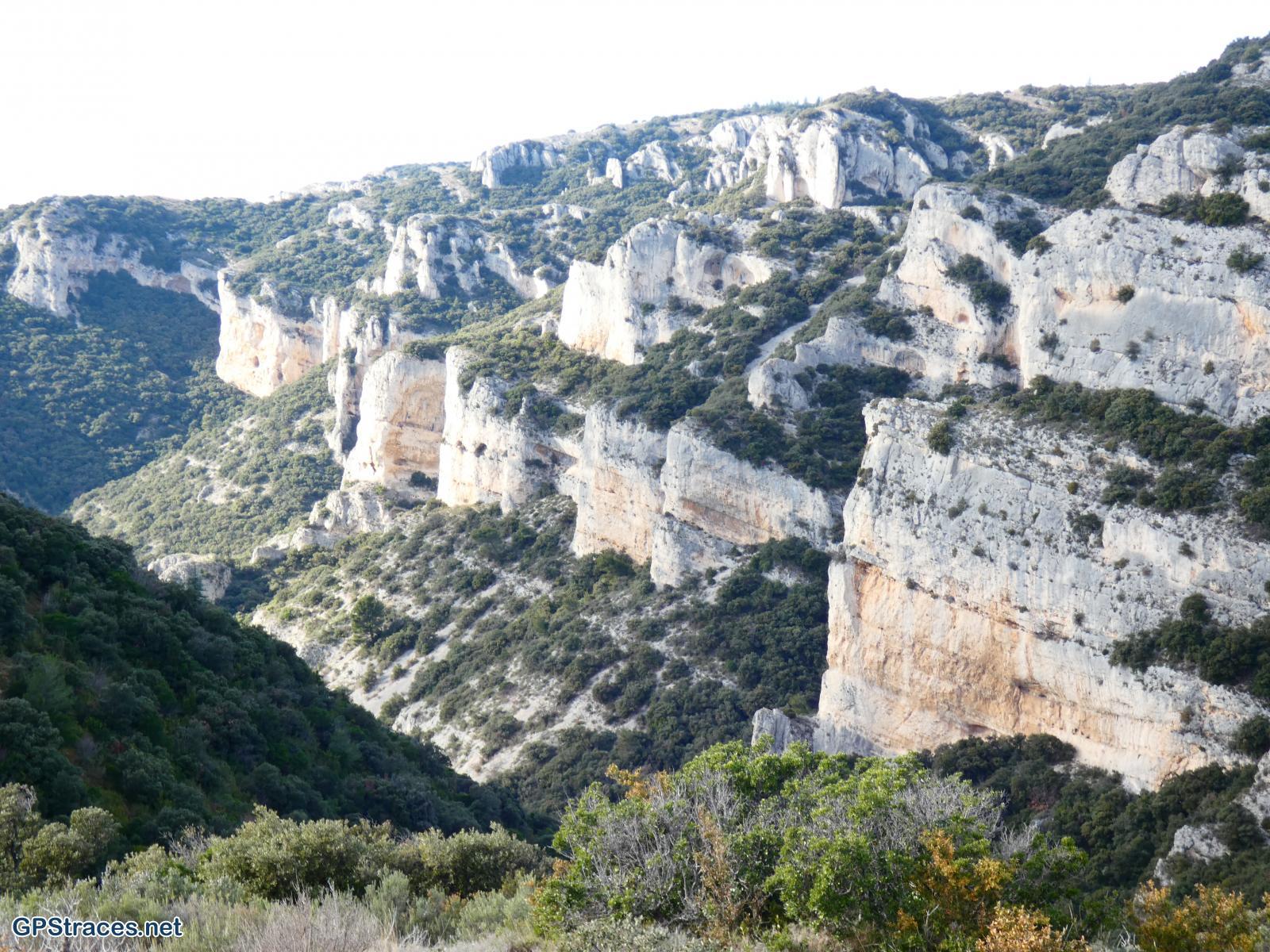 Vaucluse-Luberon - Rochers de la Croix de Fer–8