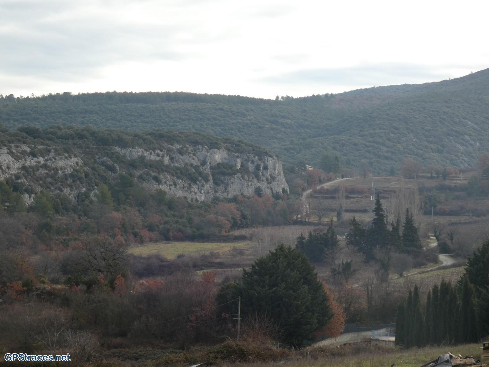 Vaucluse-Méthamis - Combe d'Embarbe - Chapelle Ste Foi–0