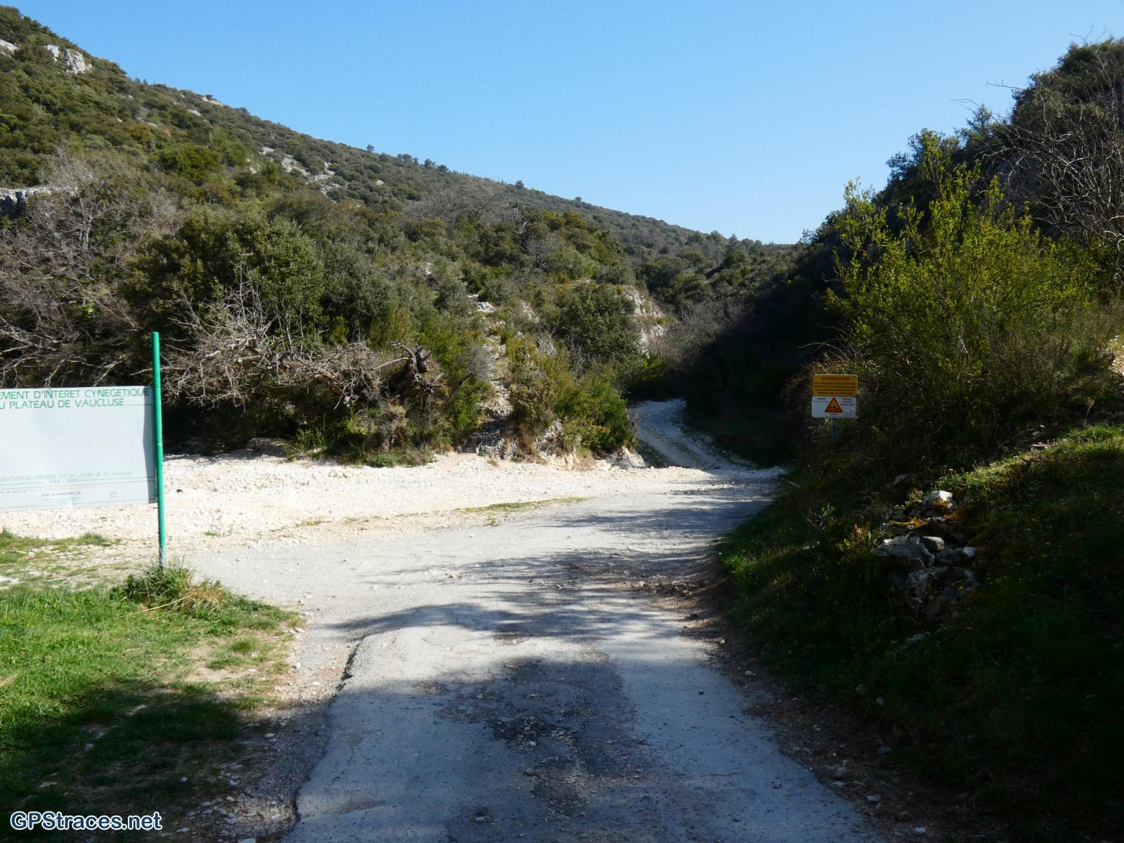 L'arrivée aux gorges de la Nesque