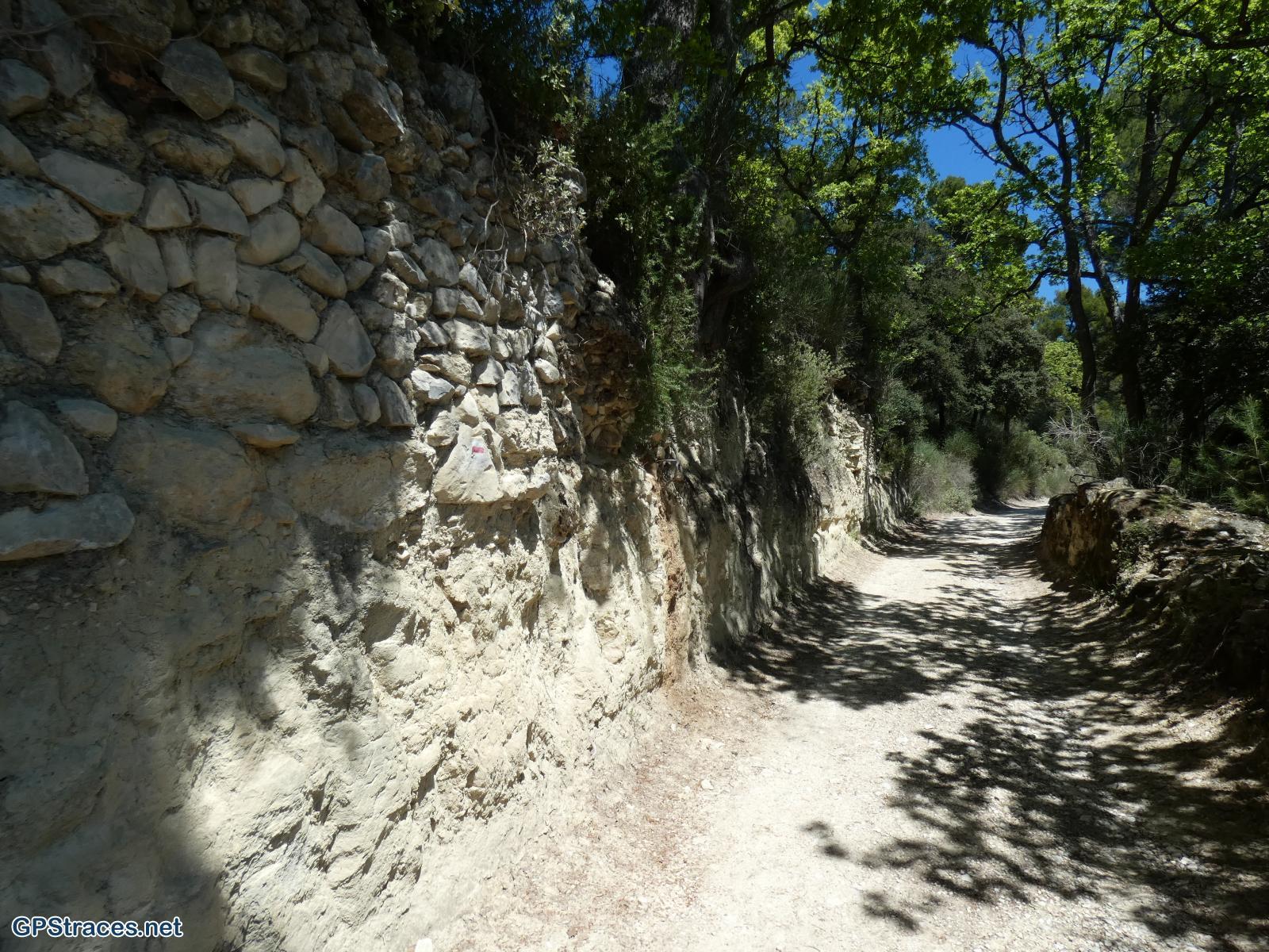 Vaucluse-Le Mourre Nègre par Cucuron–4