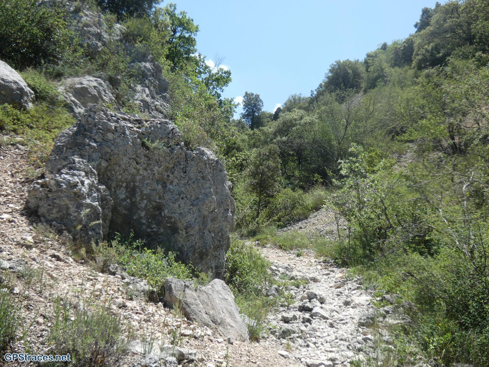 L'entrée dans la Combe du Diable