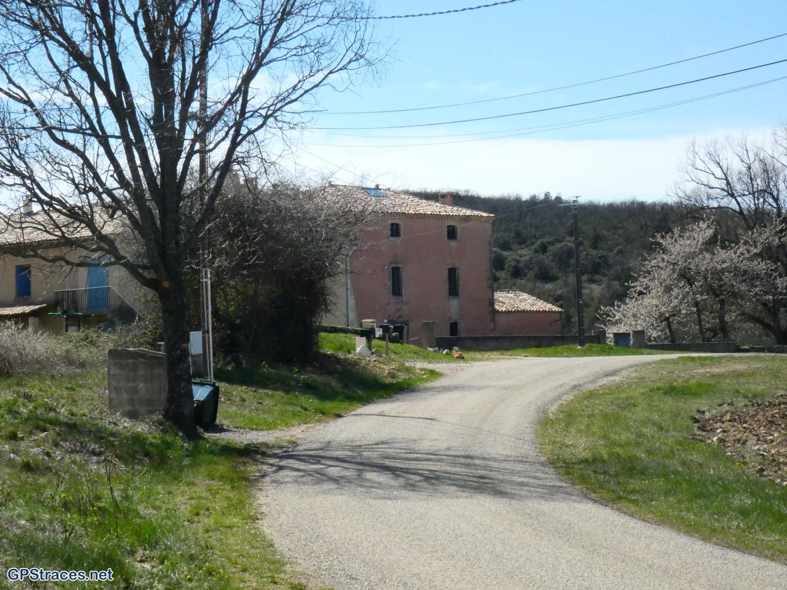 Vaucluse-Route des Indochinois - Javon - Saint-Hubert–25