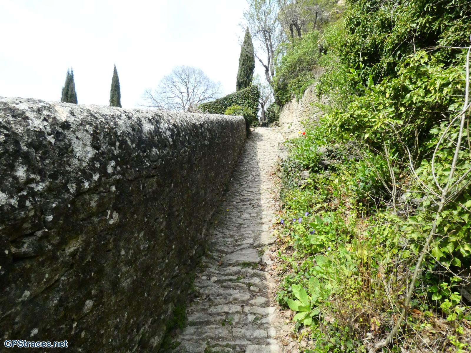 Vaucluse-Saignon - Le plateau des Claparèdes–30