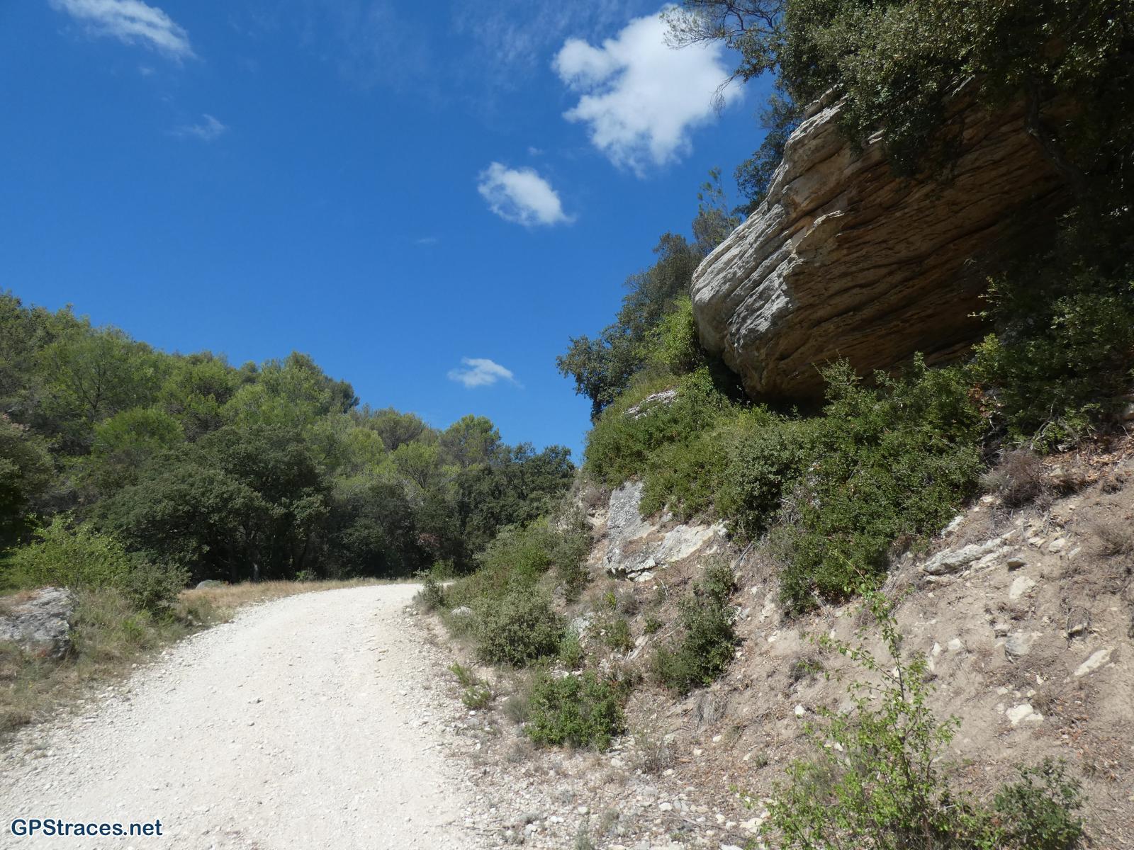 Vaucluse-Saumane - Fontaine de Vaucluse par le Mourre Pelé–6