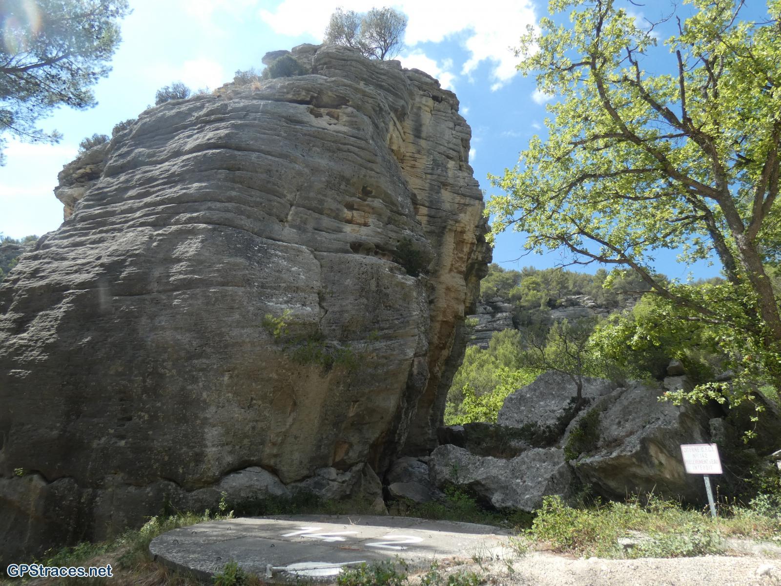 Vaucluse-Saumane - Fontaine de Vaucluse par le Mourre Pelé–8