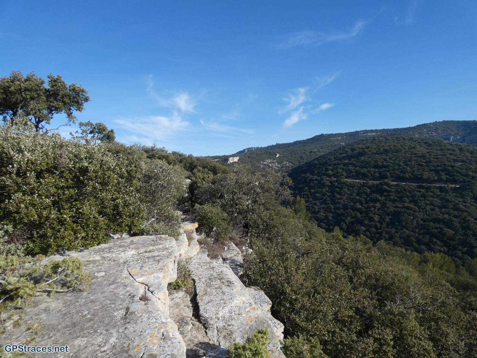 Vaucluse-Saumane - Rocher des Trois Luisants–1