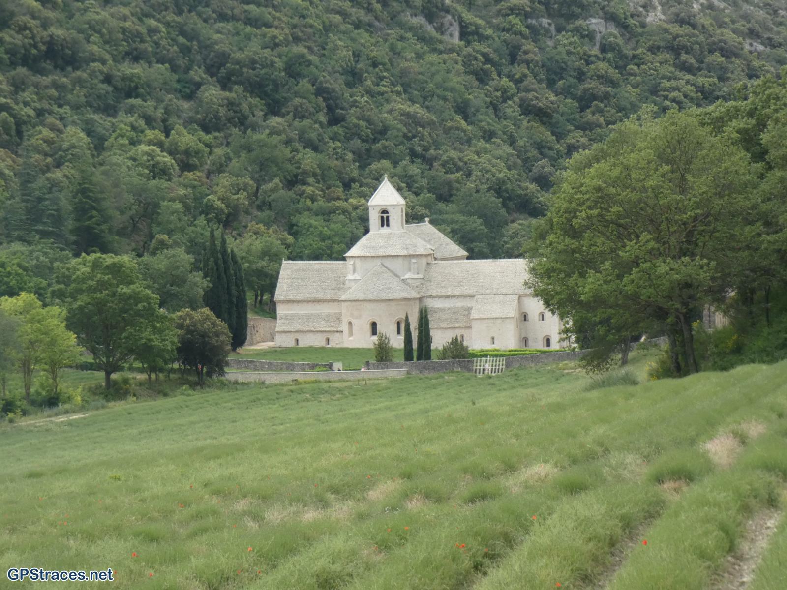 Vaucluse-Des Trois Termes à Sénanque par le vallon de la Grande Combe–12
