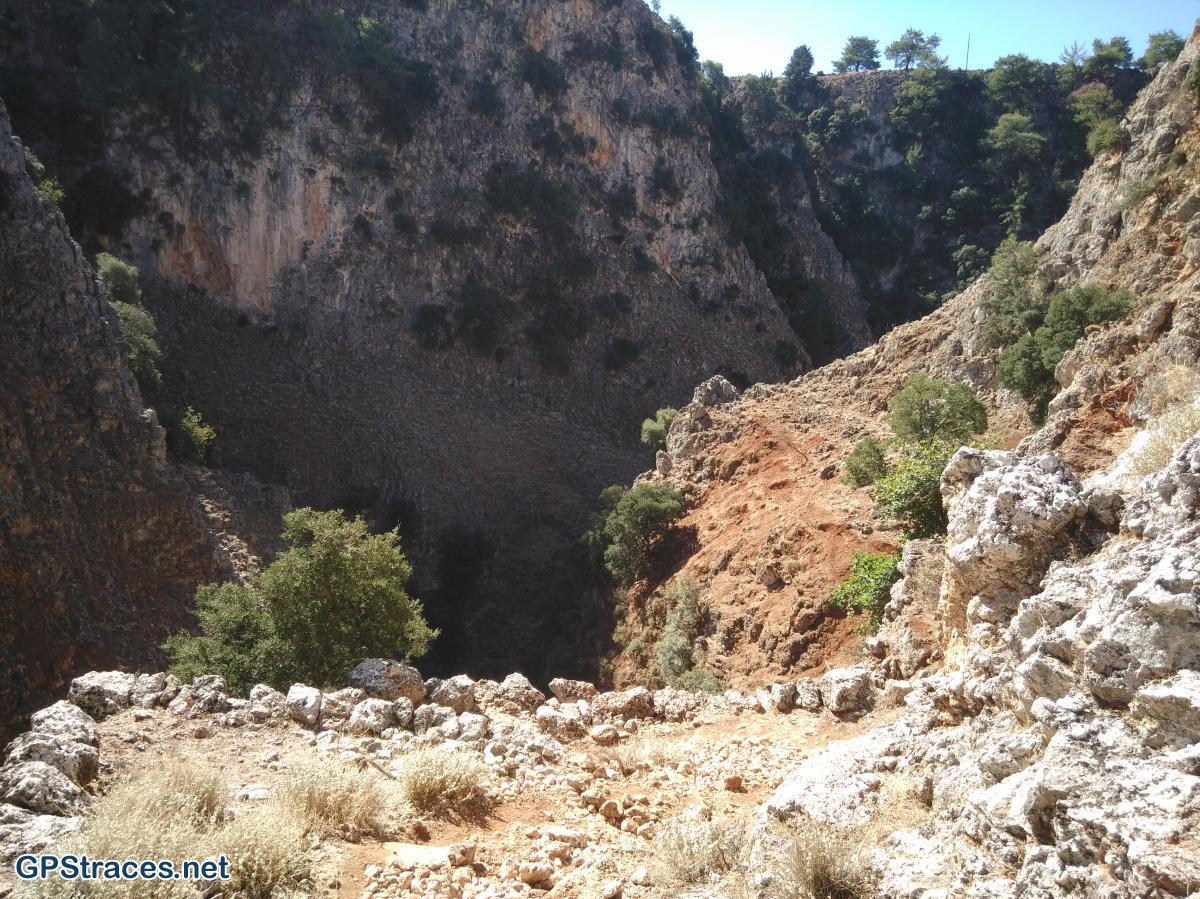 L'ancien chemin de traverse de la gorge d'Aradena