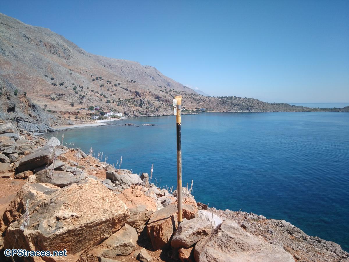Le E4 aux environs de Loutro : les baies de Lykos et de Phenix