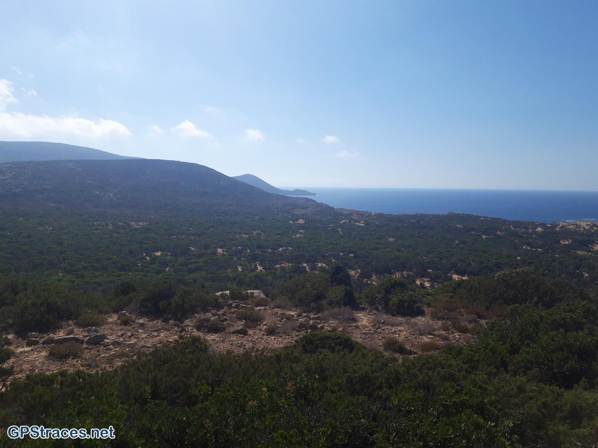 Au loin Pirgos