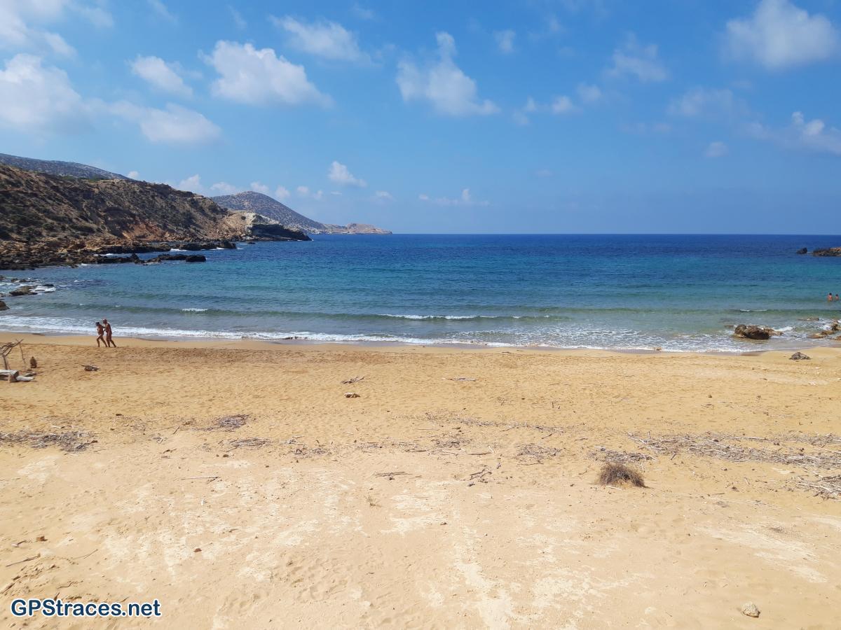 Plage de Pirgos
