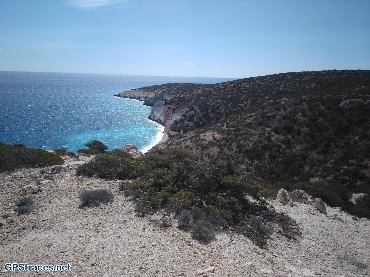 Lakkoudi beach