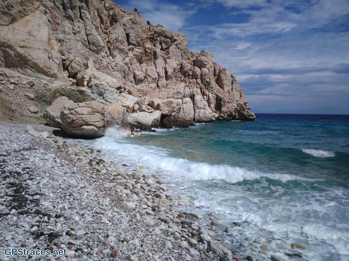 Lakkoudi beach