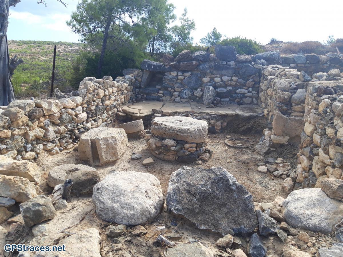 Les ruines d'un  moulin