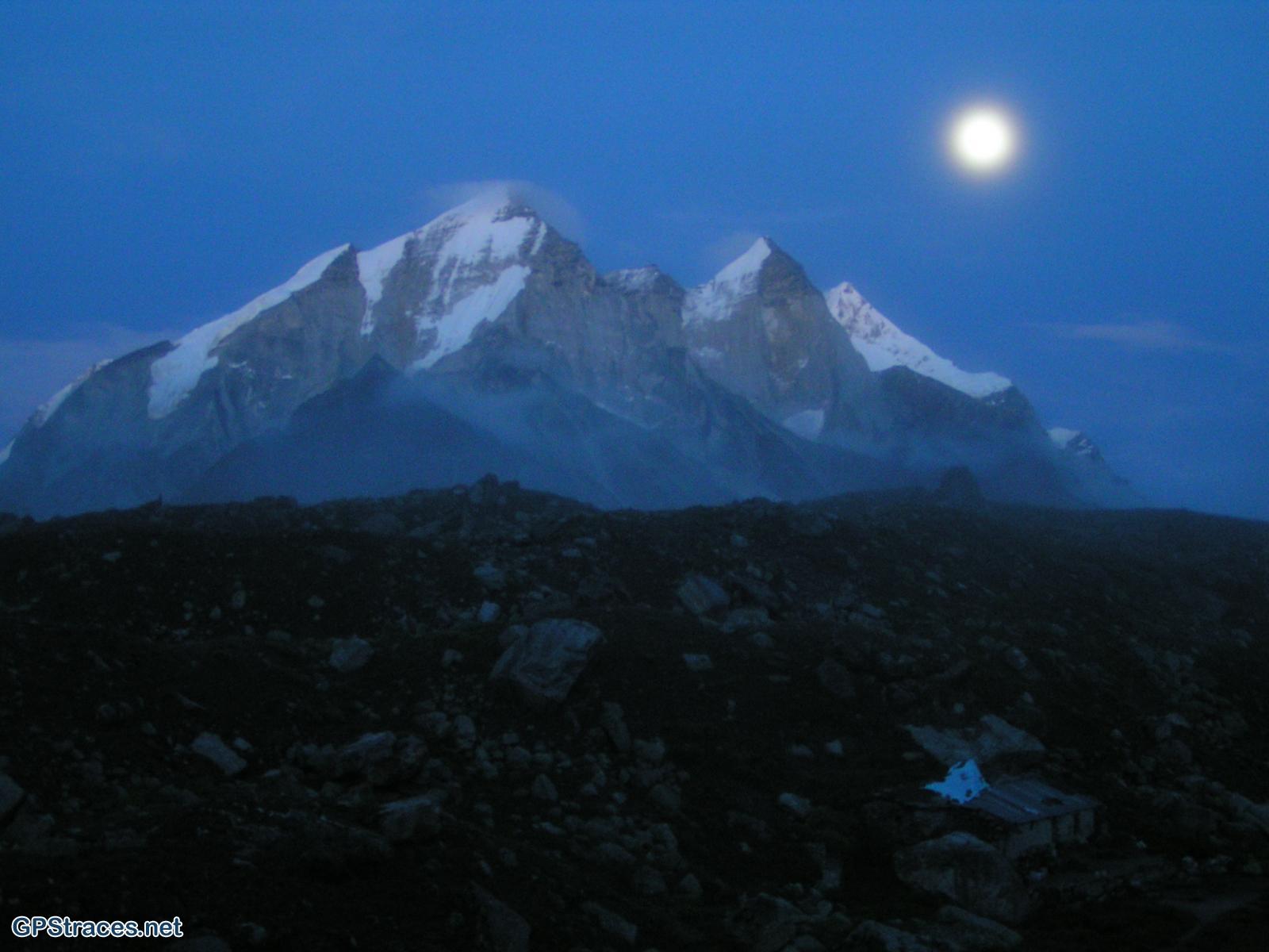 Le Baghirathi Parbat et l'ashram