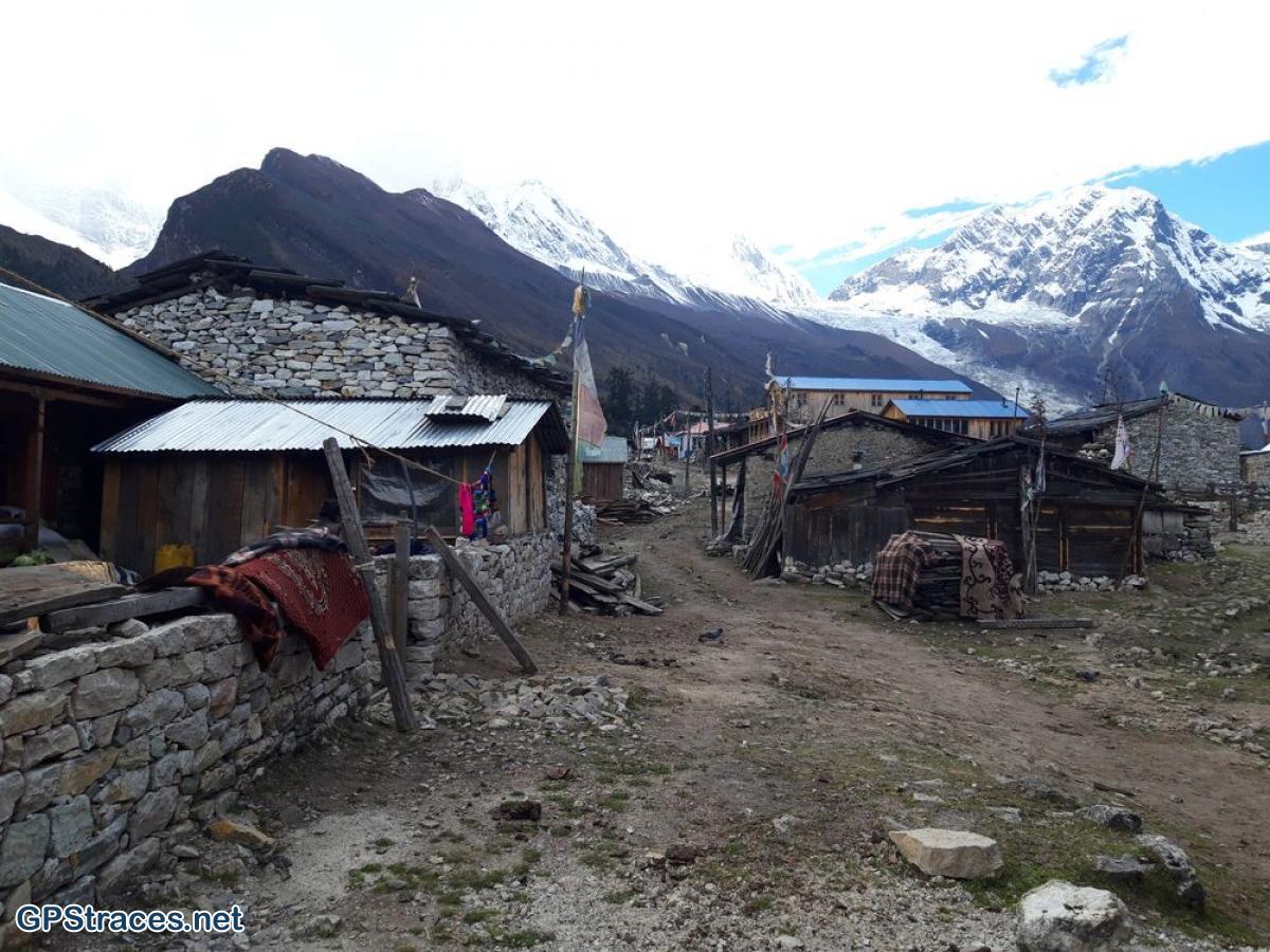 Le village de Shyala, au pied du Manaslu
