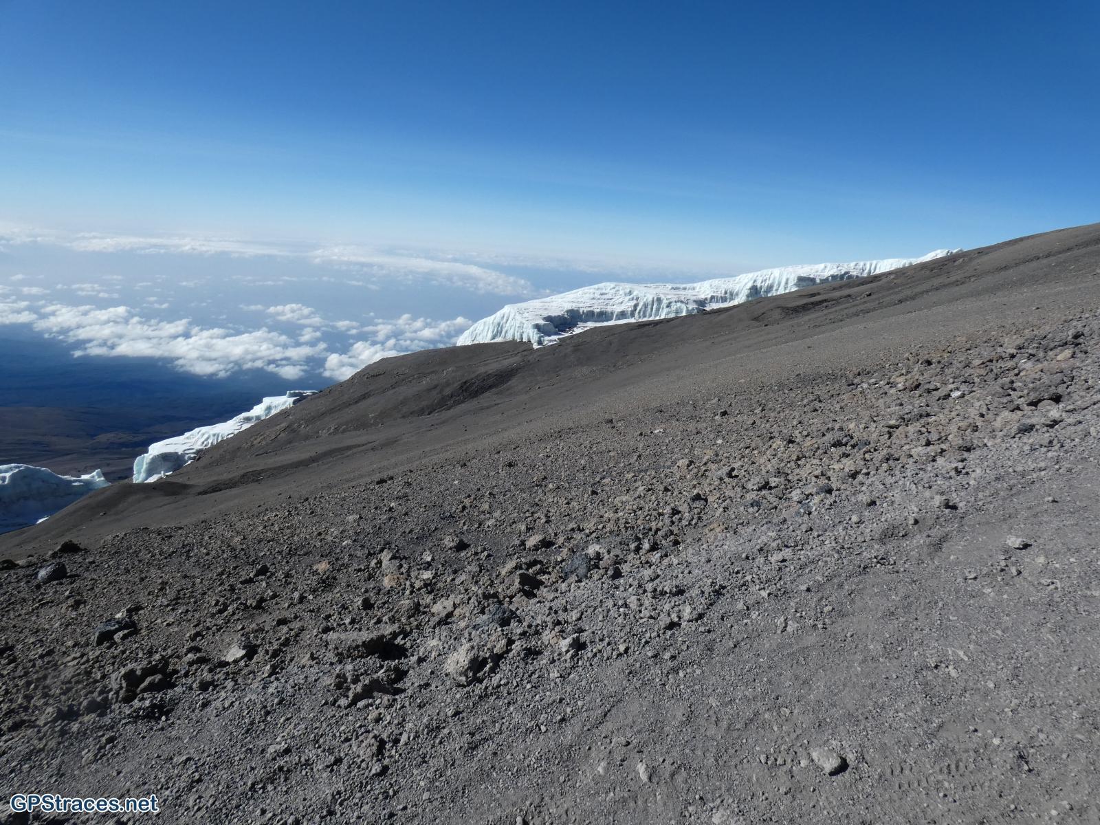 Le glacier Rebmann s'amenuise